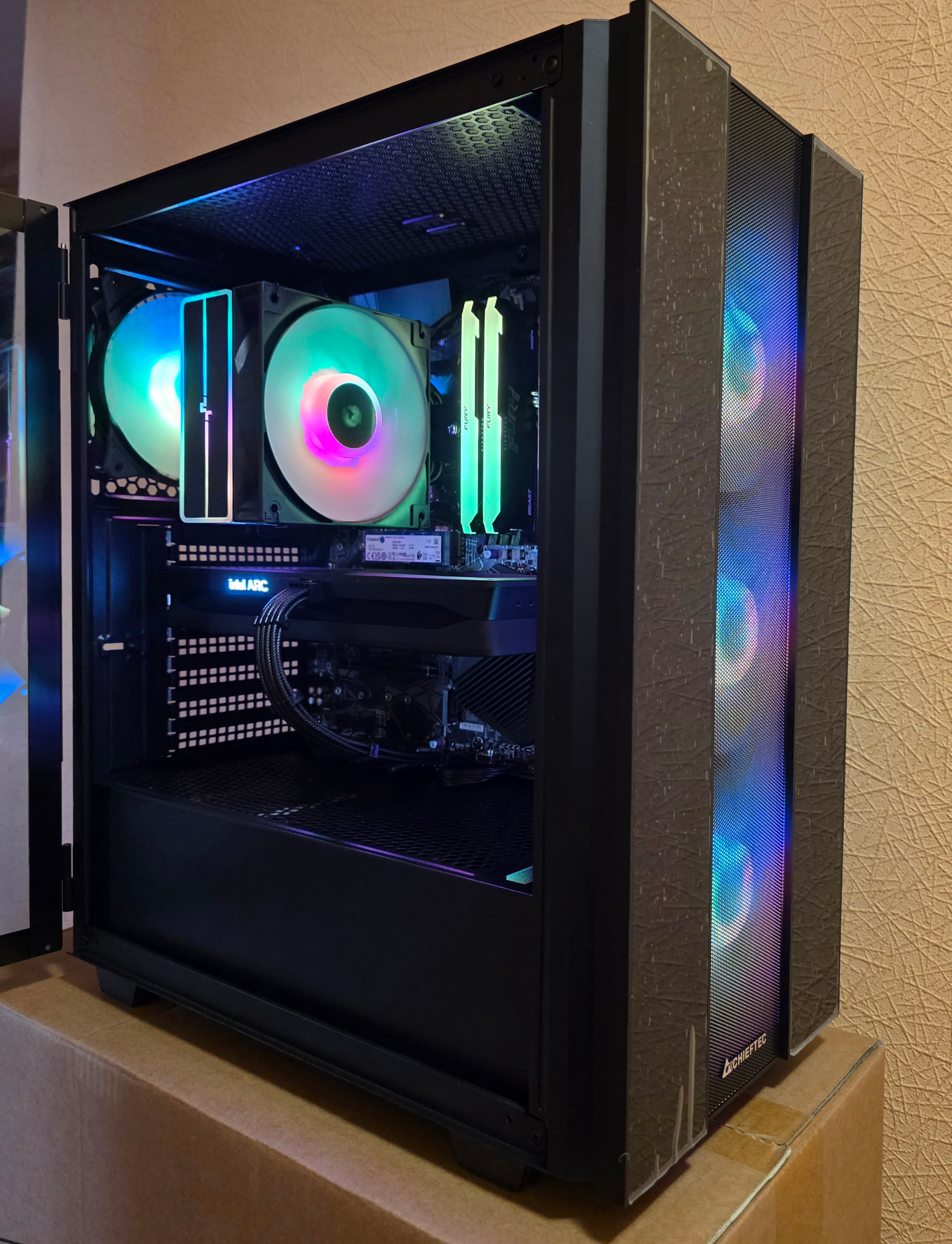 R7 5700x / arc b580 / pc - Pārdod - OCZ